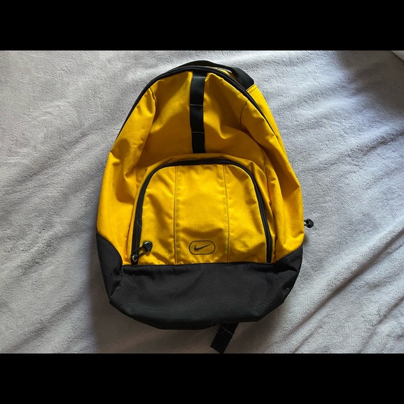 yellow nike backpack